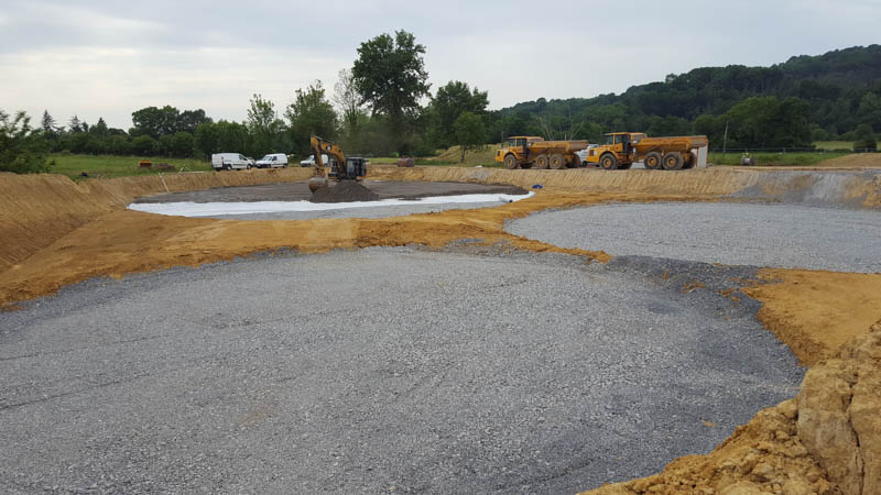 chantier en cours de construction de digesteur pour la méthanisation de déchets organiques issue de l'agriculture